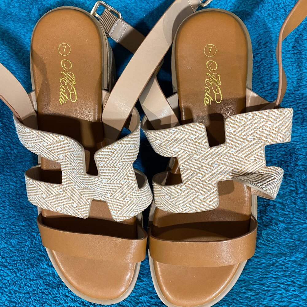 Mata Womens Platform Sandals Size 7